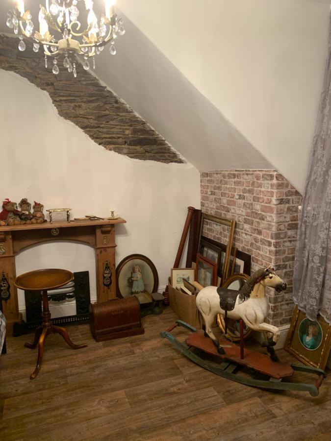 The Attic Apartment At Number 54 Илфракомб Екстериор снимка