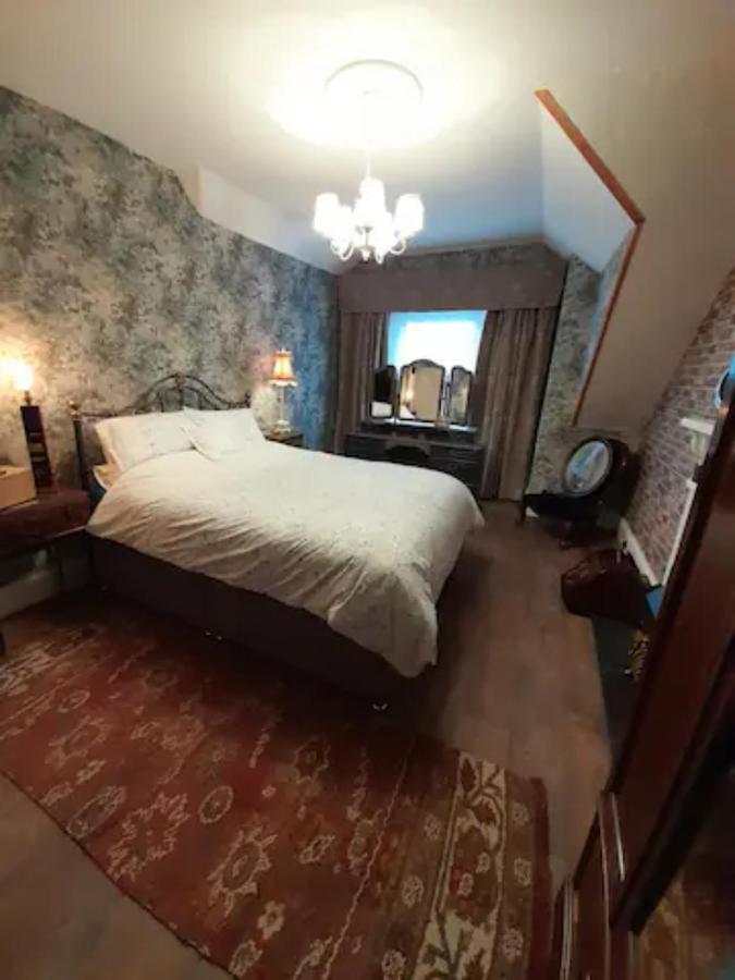 The Attic Apartment At Number 54 Илфракомб Екстериор снимка